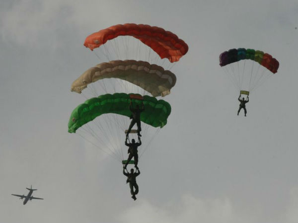 जोश से भर जाती है सेना 