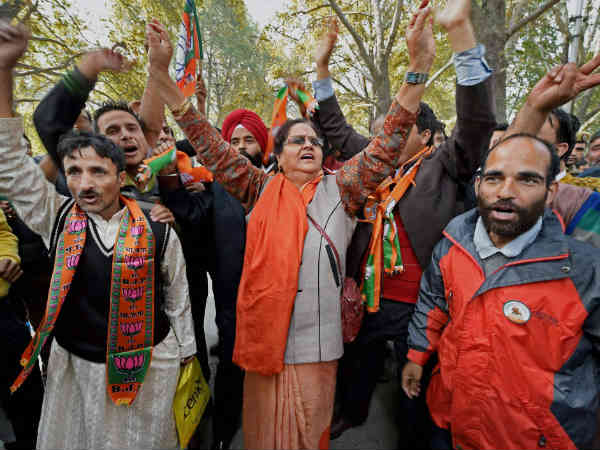 टीम वर्क पर देना होगा ज़ोर