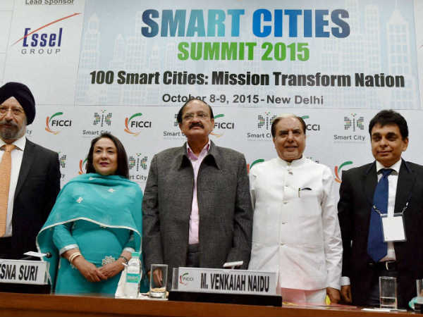 इंफ्रास्‍ट्रक्‍चर और सर्विसेज अहम 