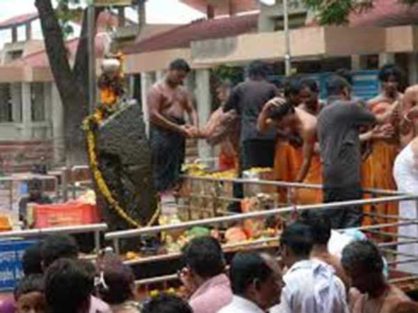 दुख पहुंचाता है