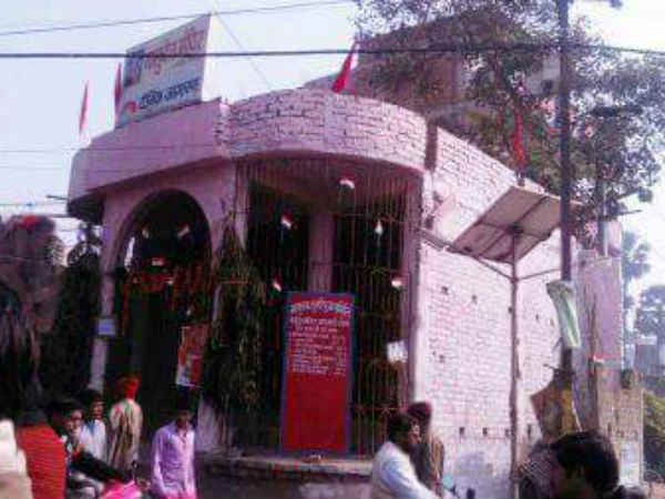 मंदिर या अतिक्रमण