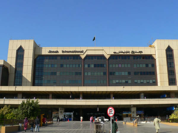 पायलट और को-पायलट्स निकल गए थे पायलट और को-पायलट्स निकल गए थे