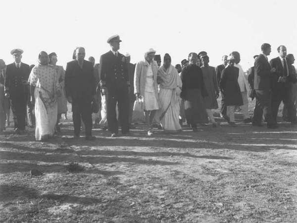 हर किसी को बापू के दर्शन का इंतजार था