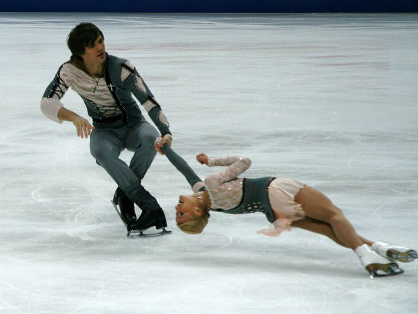Tatiana-Volosozhar-Maxim-Trankov-bollywood-song Tatiana-Volosozhar-Maxim-Trankov-bollywood-song