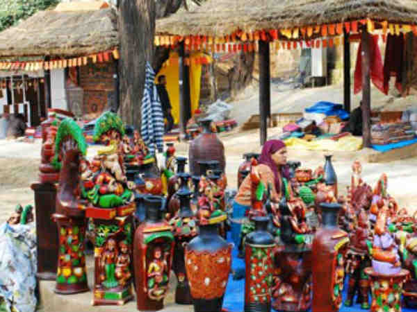 आसमान से मेला देखने के लिए हेलिकॉप्टर की सुविधा