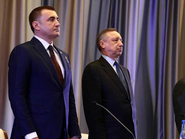 गर्वनर पद से अनजान 