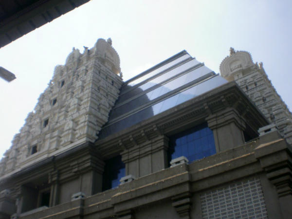 मन्दिर और विद्यालय