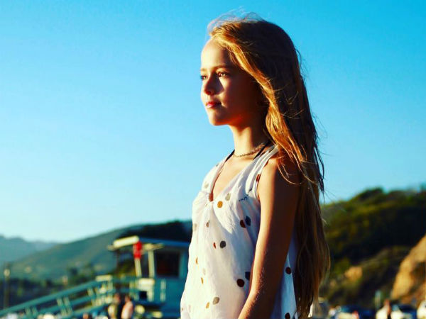 सोशल मीडिया पर धूम 