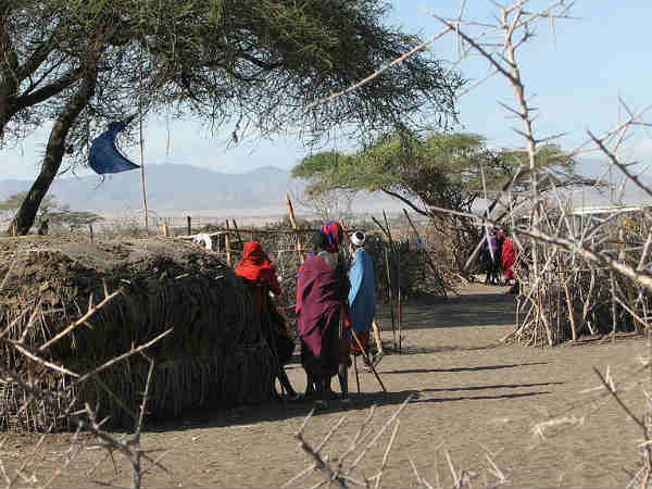 परंपरा का पालन अनिवार्य