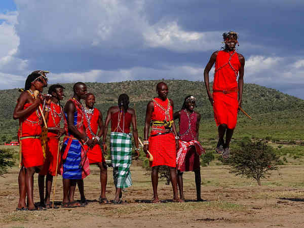 सांड़ का खून पीते हैं