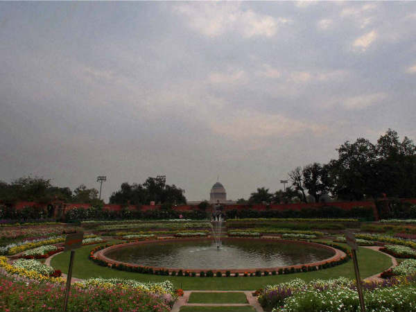 मुगल गार्डेन में खास