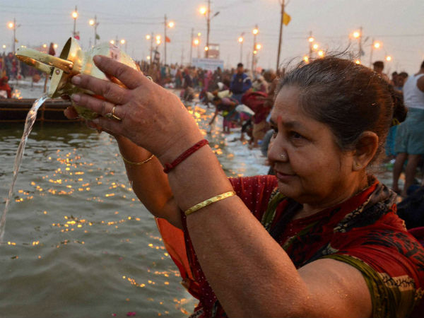 मां गंगा की पूजा