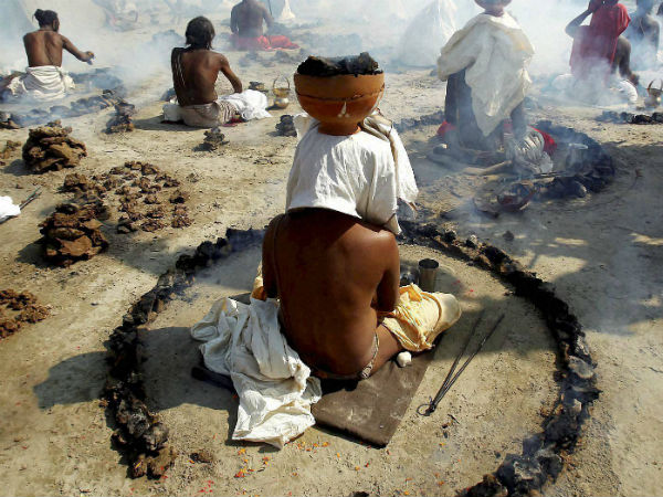 नागा साधुओं की पूजा