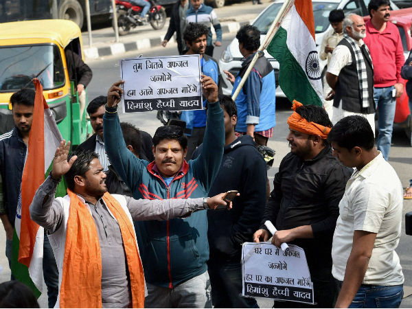 देश की कई विश्वविद्यालय में अलगाववादी छात्रों से किया संपर्क