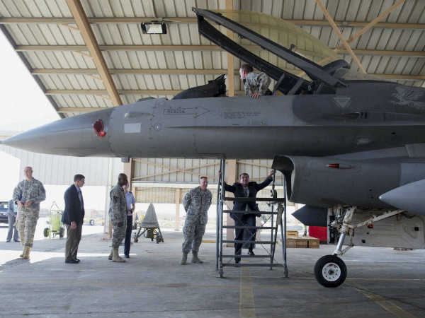 बिना स्‍टैंड के 80% जेट खुल जाता है