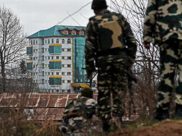 अपनी टीम को कर रहे थे लीड अपनी टीम को कर रहे थे लीड