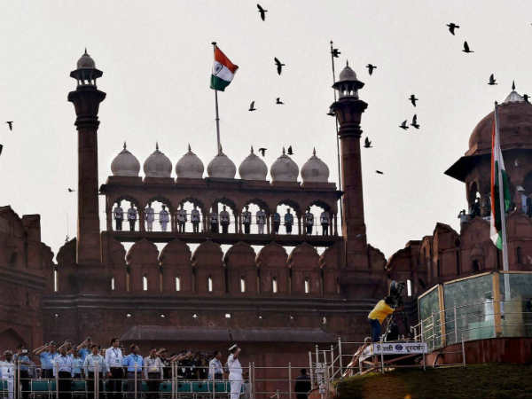 तिरंगे को मैन्‍यूफैक्‍चर करने का अधिकार 