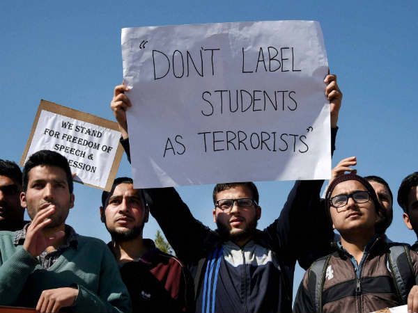 आतंकियों को स्थानीय लोगों का समर्थन आतंकियों को स्थानीय लोगों का समर्थन