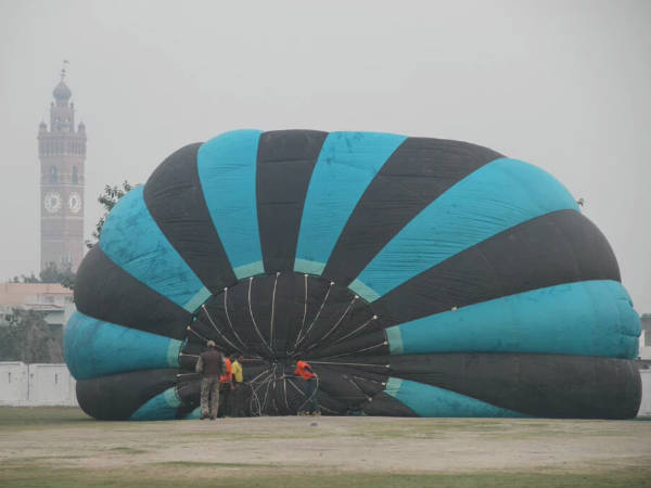Lucknow celebrates its first Tourism days with hot air balloon