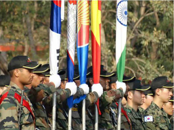 तनाव भूलाकर साथ आए देश 