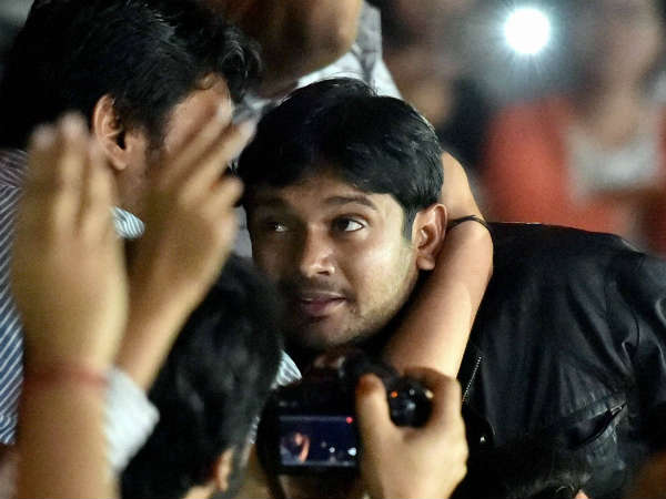 2011 में लिया जेएनयू में एडमिशन