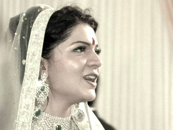 राजनीति से संबंध