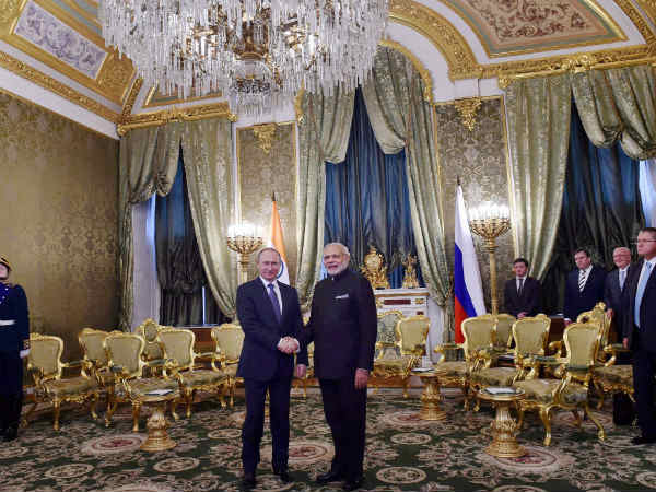 हाथ मिलाने के तरीके अजब-गजब हाथ मिलाने के तरीके अजब-गजब