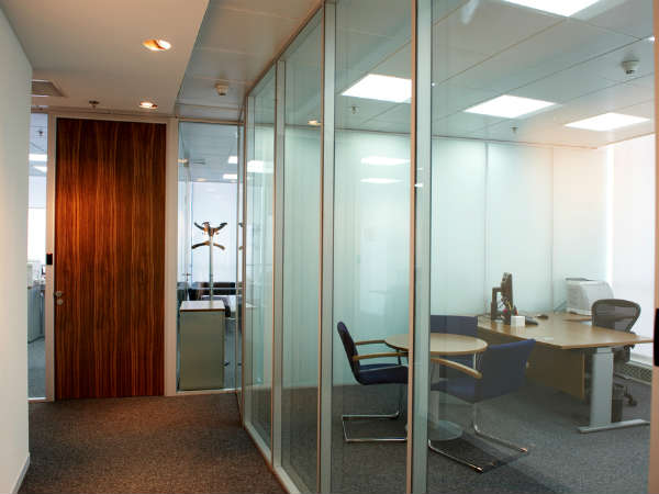 बंद दरवाजा