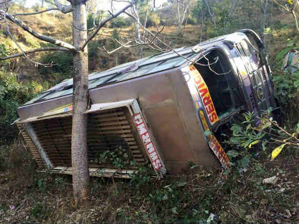 खाई में गिरना