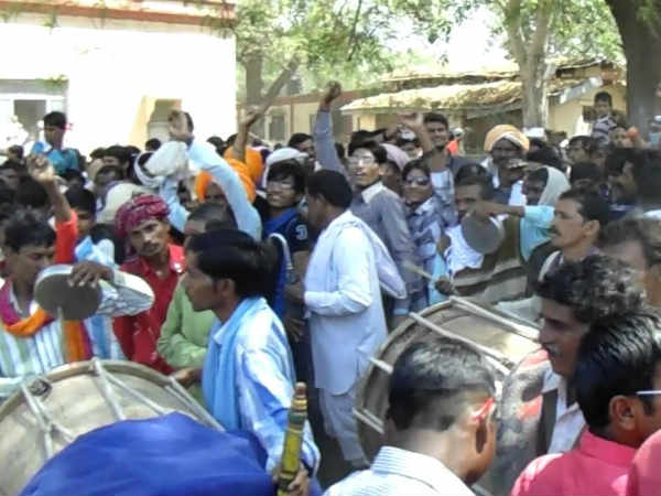 पान खाकर प्यार का इजहार