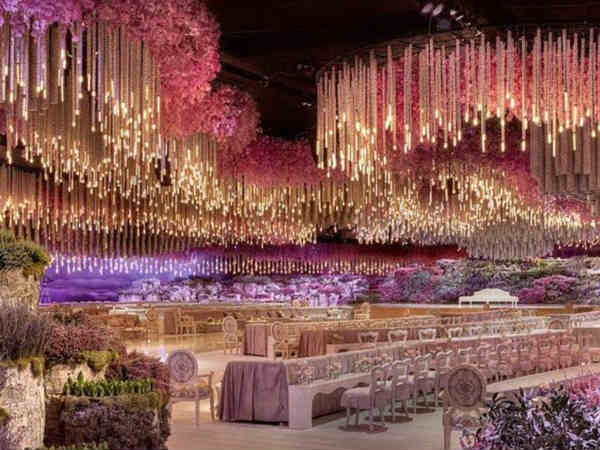 मॉस्‍को का मशहूर रेस्‍टोरेंट वेन्‍यू 