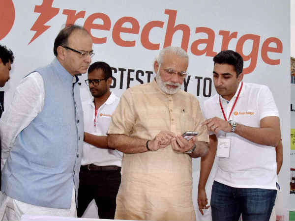 पीएम मोदी को मिले पूरे नंबर 