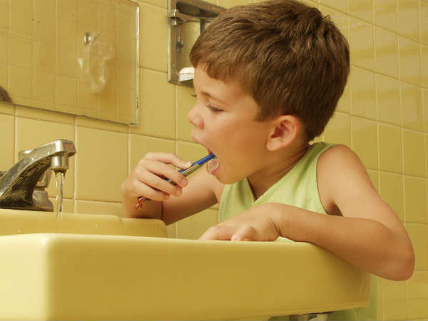 ब्रश करने में 