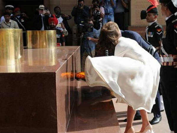 सोशल मीडिया में वायरल हो गई तस्वीरें