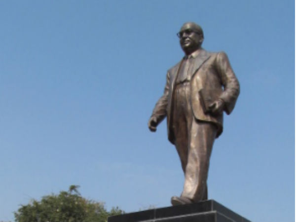 संविधान मसौदा समिति के अध्यक्ष संविधान मसौदा समिति के अध्यक्ष