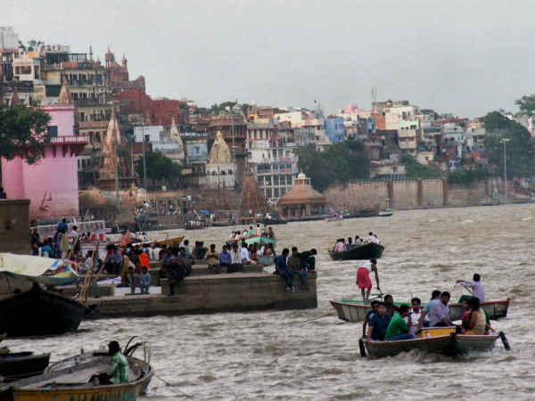 NTPC will makeover the Varanasi Ghat with 200 crore rupees NTPC will makeover the Varanasi Ghat with 200 crore rupees
