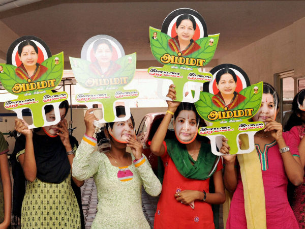 लोगों के बीच लोकप्रिय हैं अम्मा