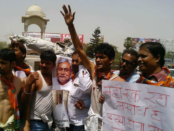 बहार ला दिए हैं नीतीश कुमार बिहार में, सत्ता का दरबार लगता हैं कारागार में...