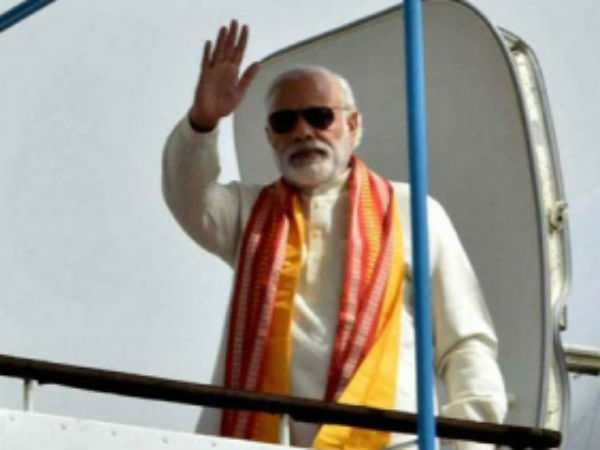 मोदी तेहरान पहुंचे, गुरुद्वारे में मत्था टेका