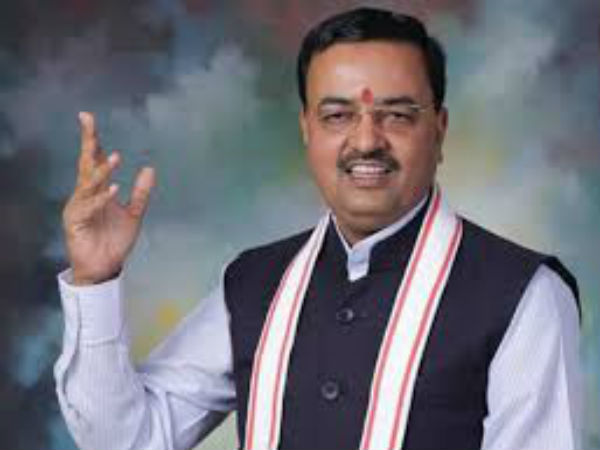 Uttar Pradesh Assembly Polls 2017: Keshav Prasad Maurya Reached Ayodhya For Darshan Uttar Pradesh Assembly Polls 2017: Keshav Prasad Maurya Reached Ayodhya For Darshan