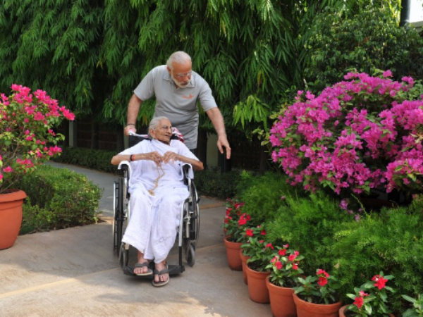 PM Modi Posts Photos Of His Mother's First Visit To 7 RCR PM Modi Posts Photos Of His Mother's First Visit To 7 RCR