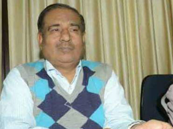 Bihar Toppers Scam: Lalkeshwar singh including wife arrested in varanasi Bihar Toppers Scam: Lalkeshwar singh including wife arrested in varanasi