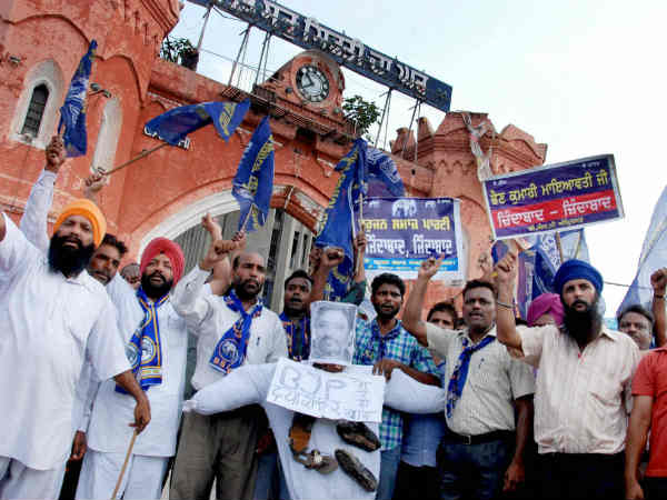 अक्षय पांडे, कानपुर