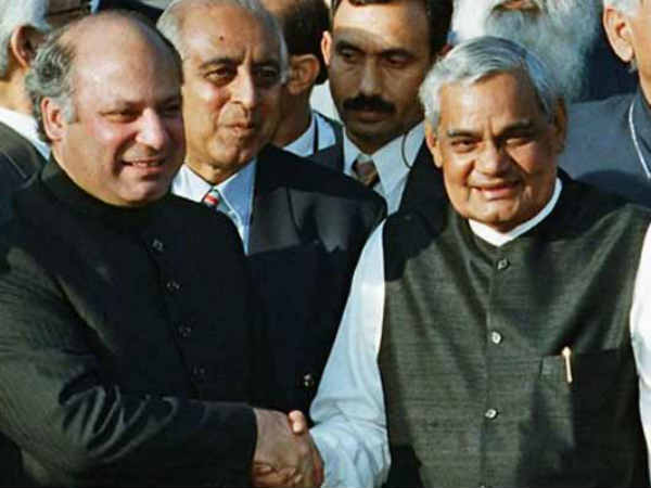 पाक ने दिया वाजपेई को धोखा 