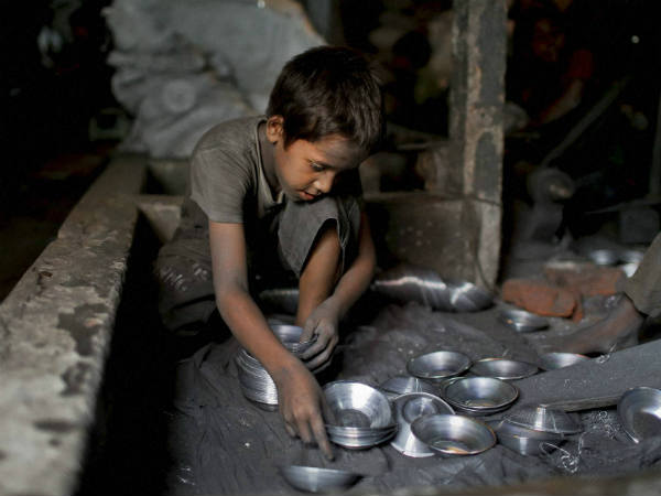 सभी प्रकार के व्यवसायों पर प्रतिबंध सभी प्रकार के व्यवसायों पर प्रतिबंध