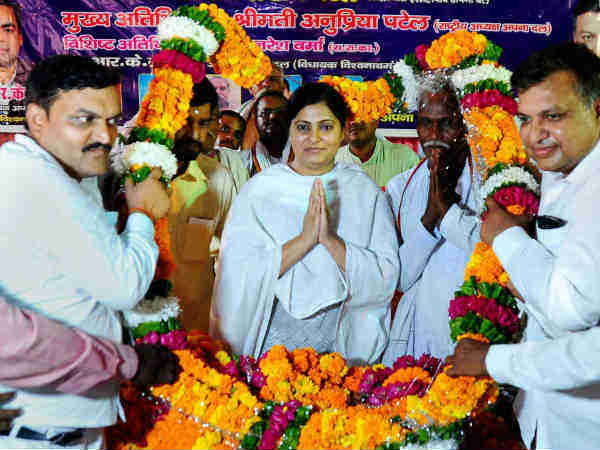 उपचुनाव हुई हार और साथियों की नाराजगी का डर