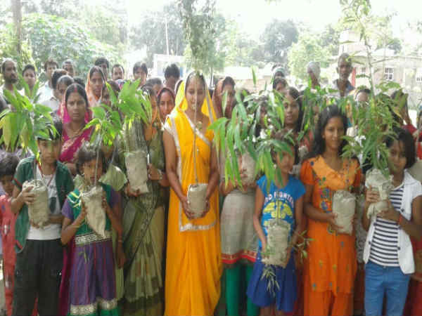 A girl from Bihar Plants 700 trees till now