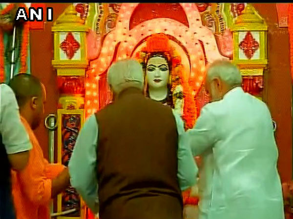 Narendra Modi in Gorakhpur: offers prayers at Gorakhnath temple Narendra Modi in Gorakhpur: offers prayers at Gorakhnath temple