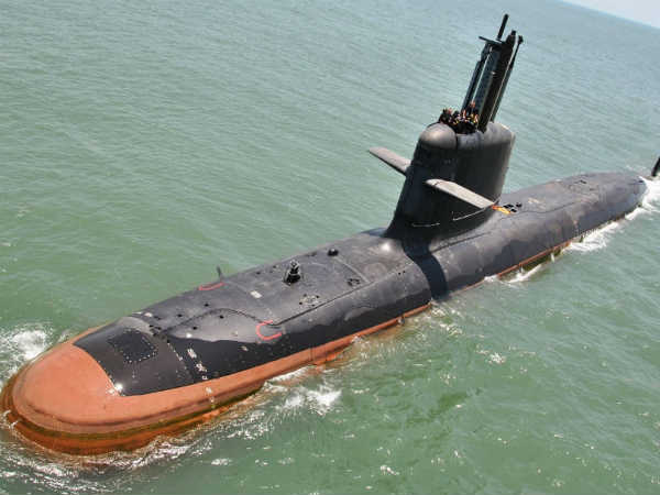 बिलियन डॉलरों की कीमत वाली पनडुब्‍बी 
