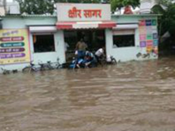 बनारस में बाढ़ बनारस में बाढ़